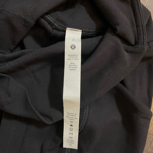 LULULEMON Align High-Rise Short with Pockets 8” - Picture 3 of 5